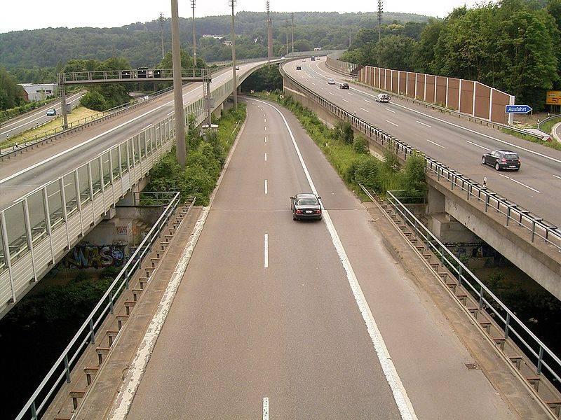 Sonnborner Kreuz Wuppertalbrücke A46 Fahrtrichtung Süd