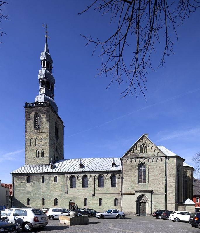 Südansicht St. Petri in Soest