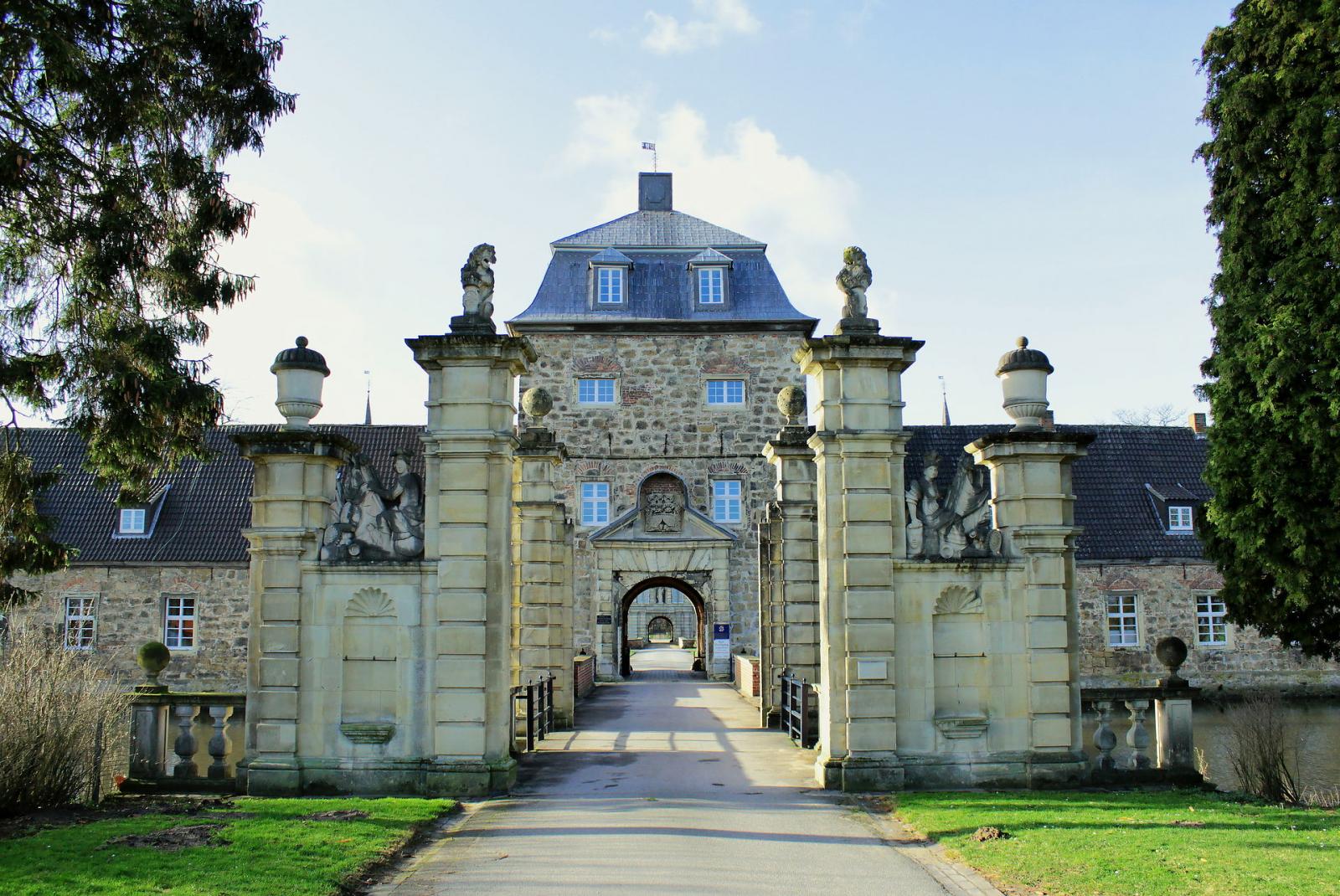 Portal zur Schlossanlage