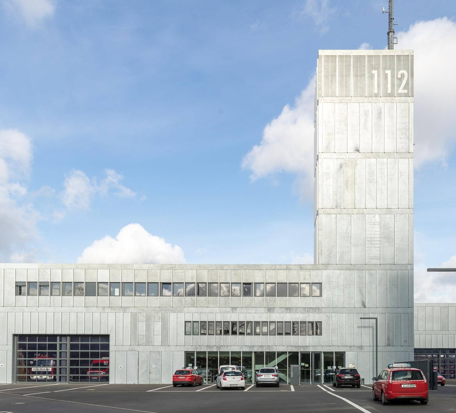 30 Meter hoher Schlauchturm