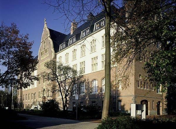 Fassade Strassenseite