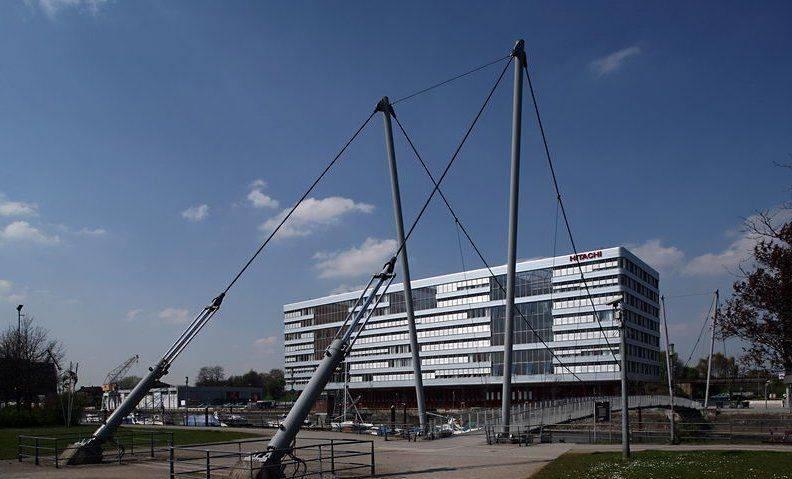 Steg Innenhafen (Buckelbrücke) Duisburg