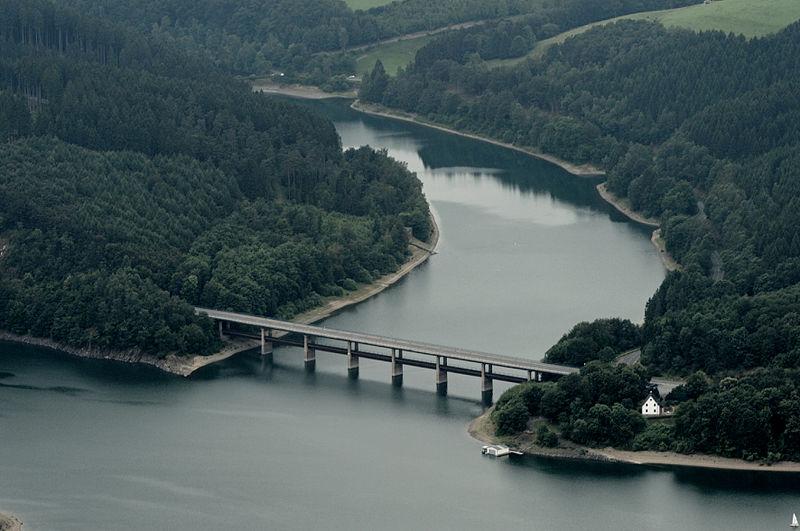 Dumicketalbrücke über die Biggetalsperre