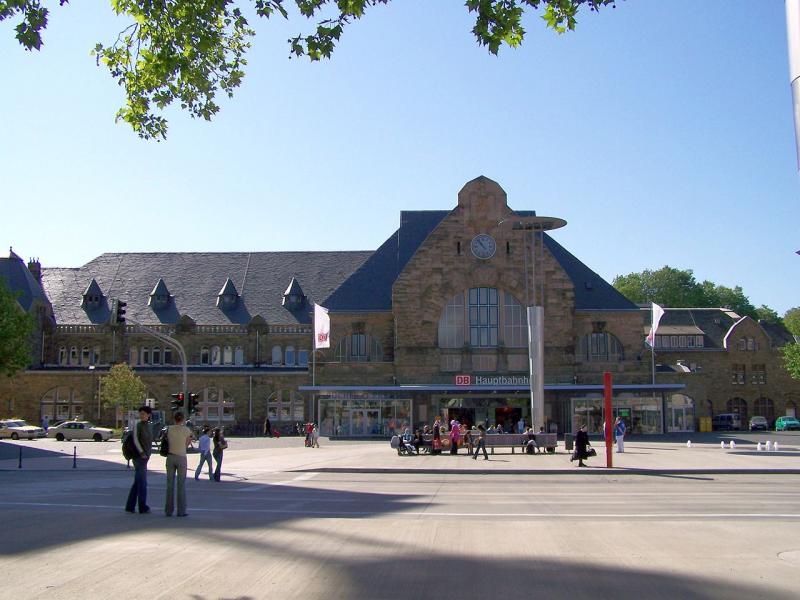 Neugestaltung des Bahnhofvorplatzes in Aachen
