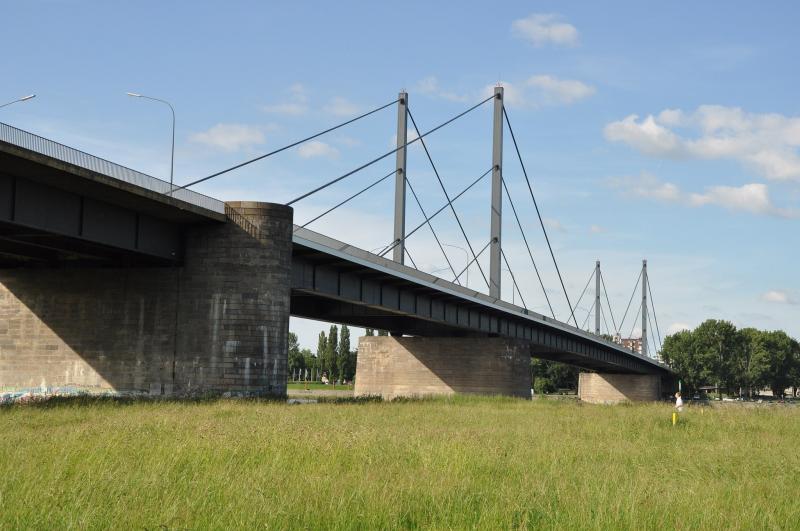 Theodor-Heuss-Brücke