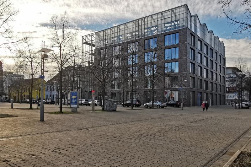 Verwaltungsgebäude mit Dachgewächshaus am Altmarkt Oberhausen