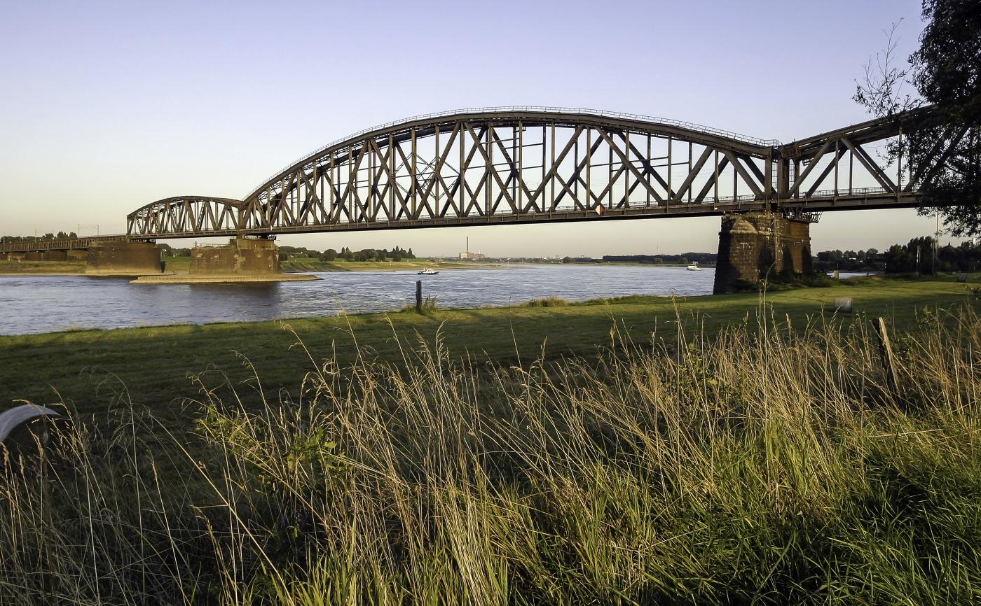 HausKnippEisenbahnbrücke Duisburg, Ingenieurbau