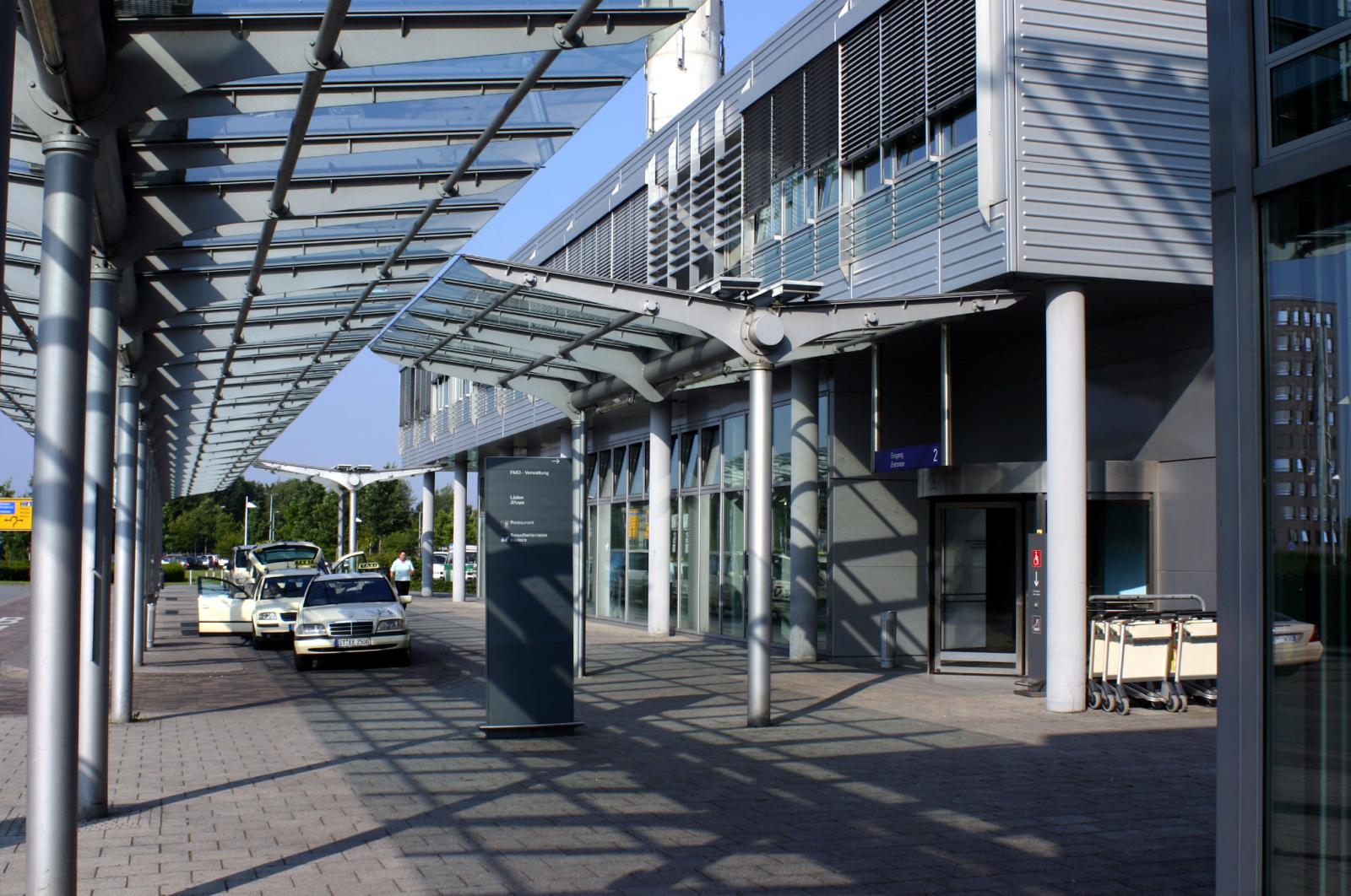 Schlafen Und Parken Flughafen Münster Osnabrück www.baukunst-nrw.de